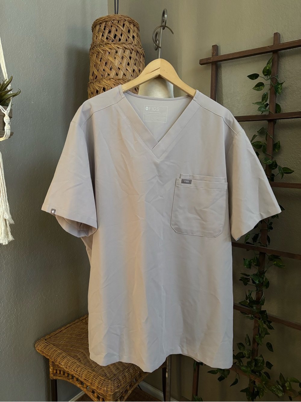 Men’s FIGS Leon STYLE #1000199 size 3XL